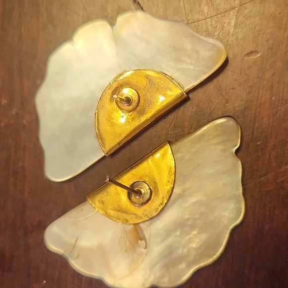 Vintage Earrings - Picture 2 of 6